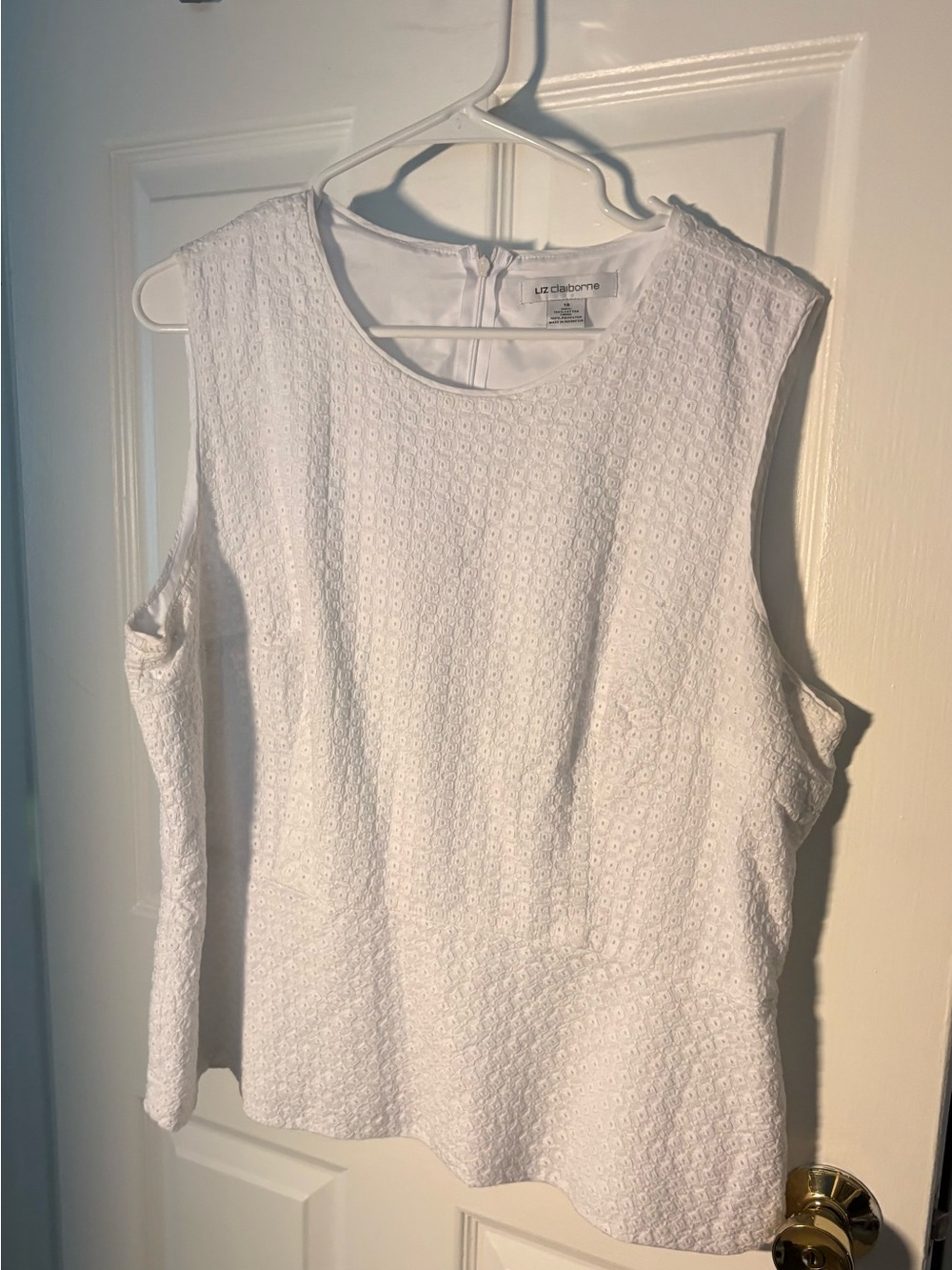 Liz Claiborne White Eyelet Tank Top
